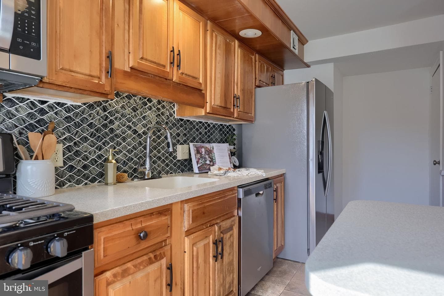 1026 W Ross Street photo 26