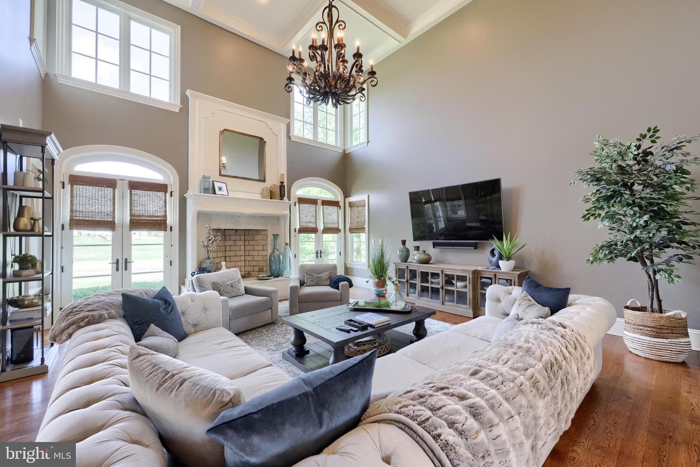 905 Greenside Drive photo 33