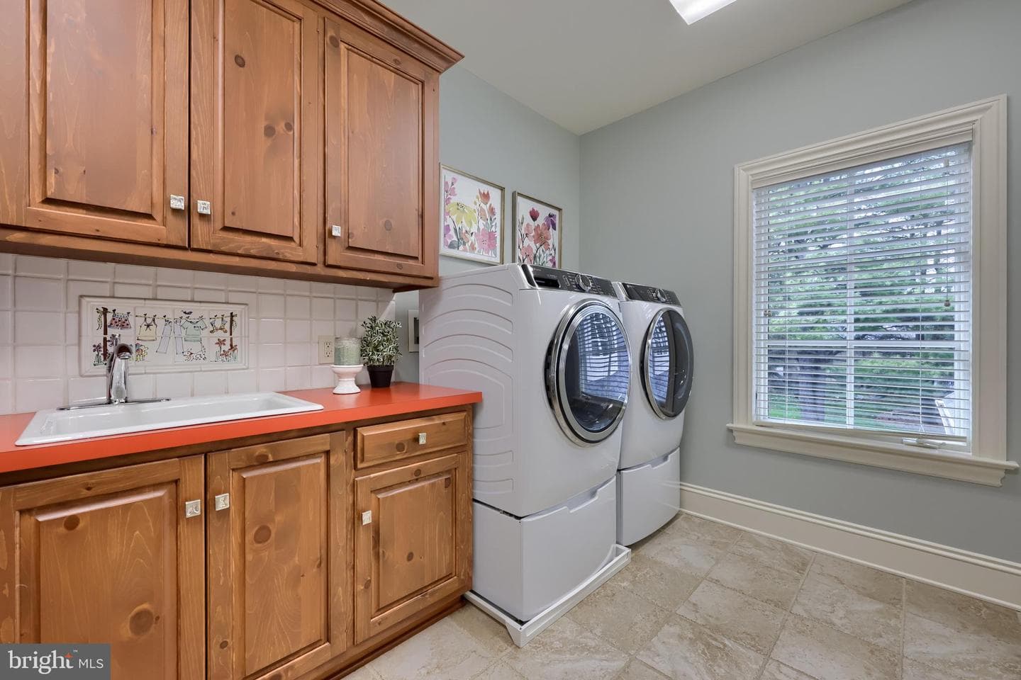 905 Greenside Drive photo 79