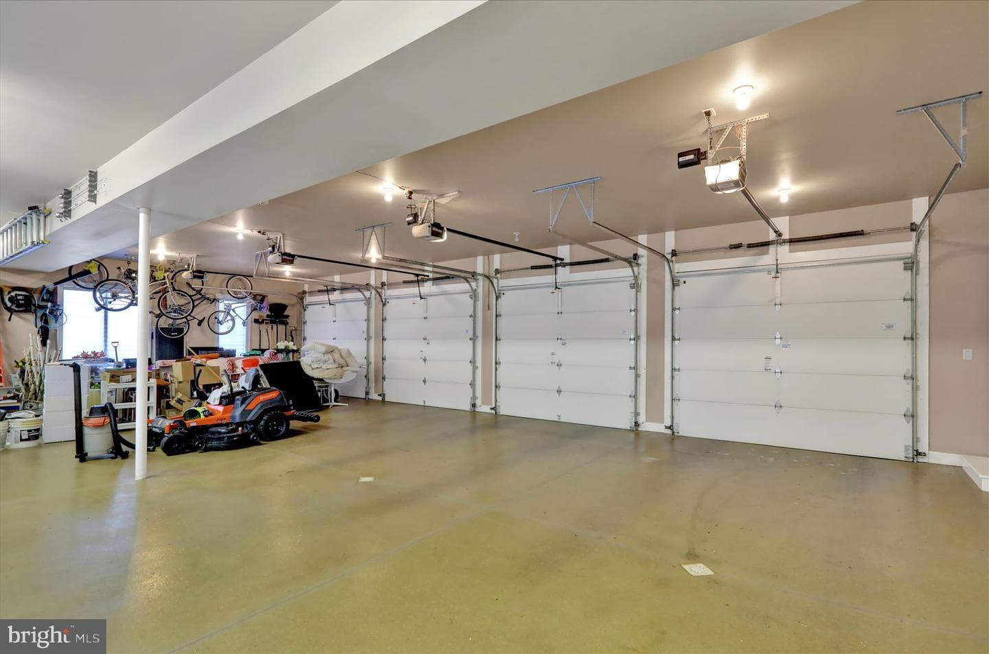 1000 Bluestone Drive photo 68
