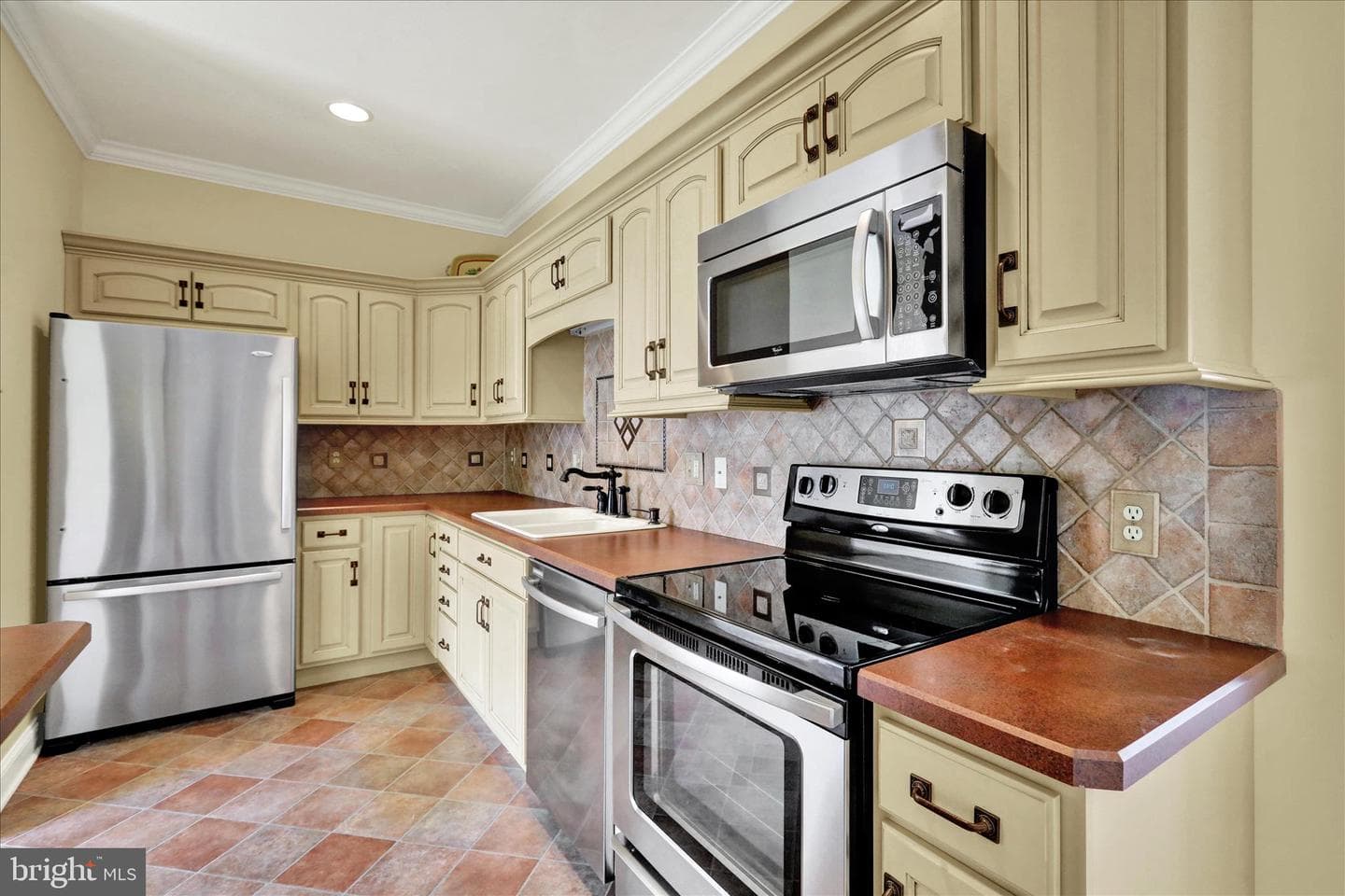 1000 Bluestone Drive photo 73