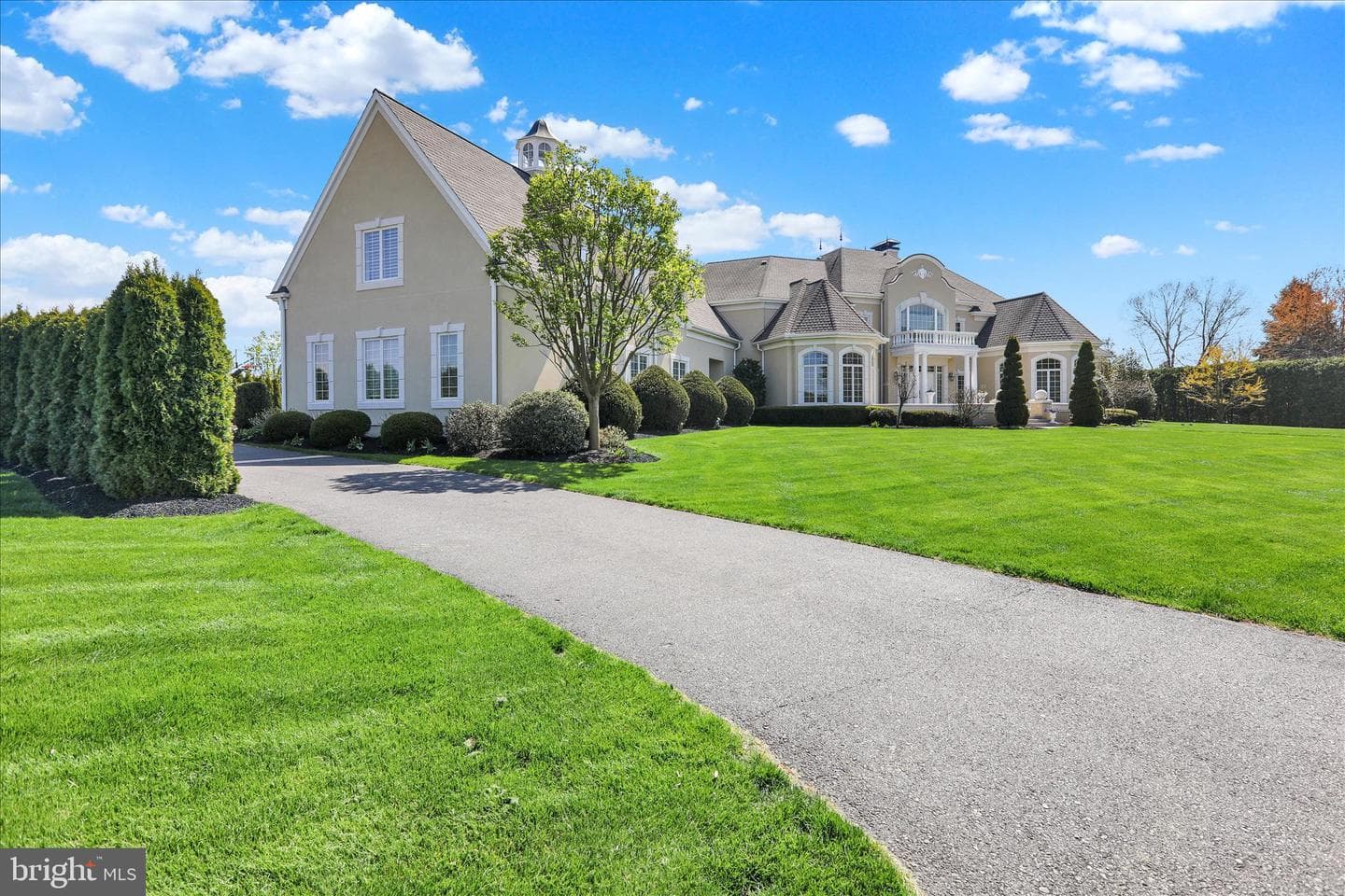 1000 Bluestone Drive photo 8