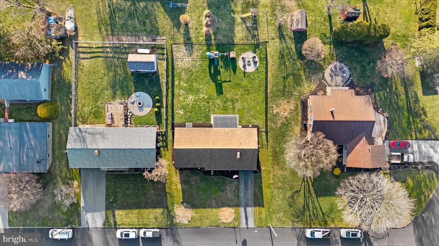 239 Mill Road photo 39