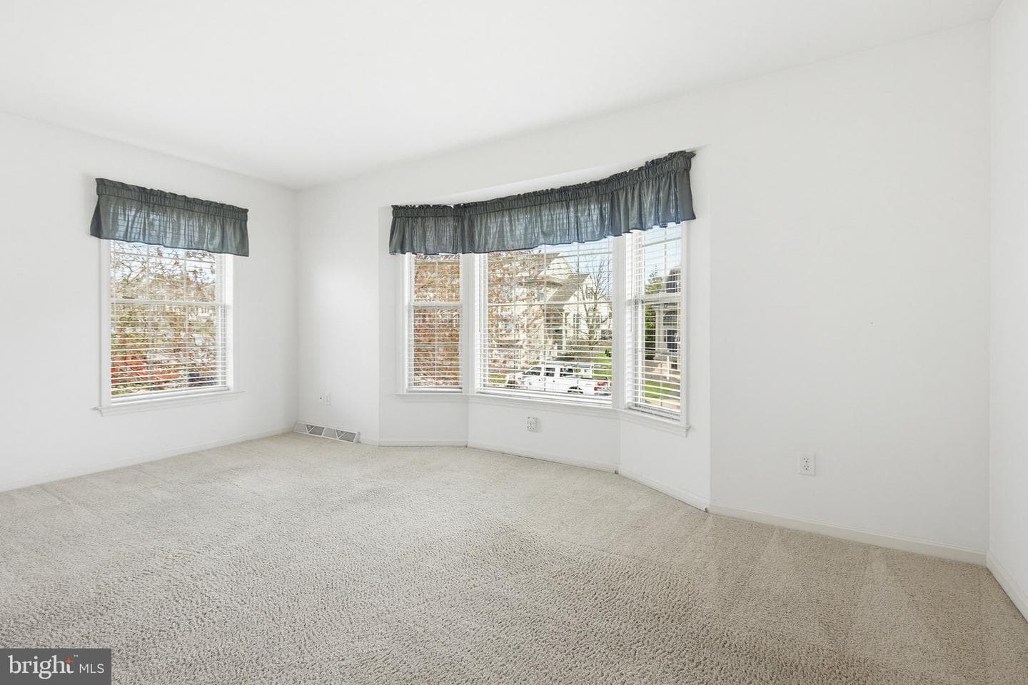 674 Royal View Drive photo 23