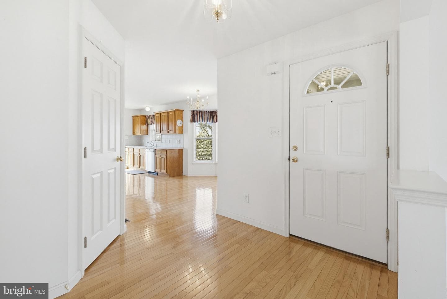 674 Royal View Drive photo 5