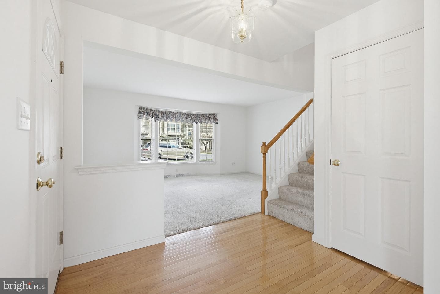 674 Royal View Drive photo 6