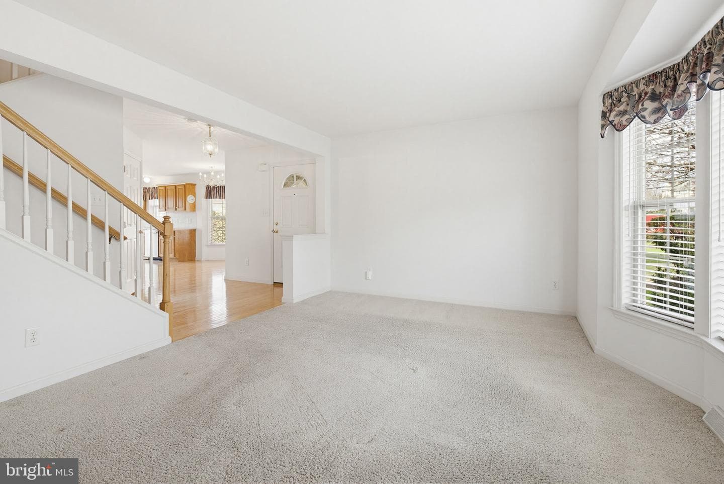 674 Royal View Drive photo 9