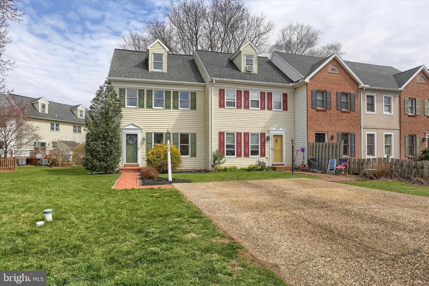 339 Cardinal Road photo 3