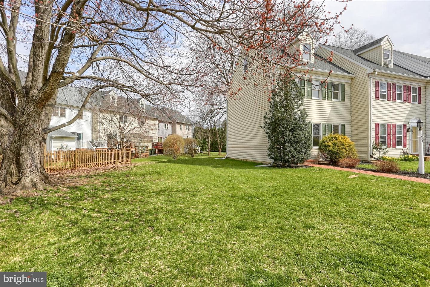 339 Cardinal Road photo 4