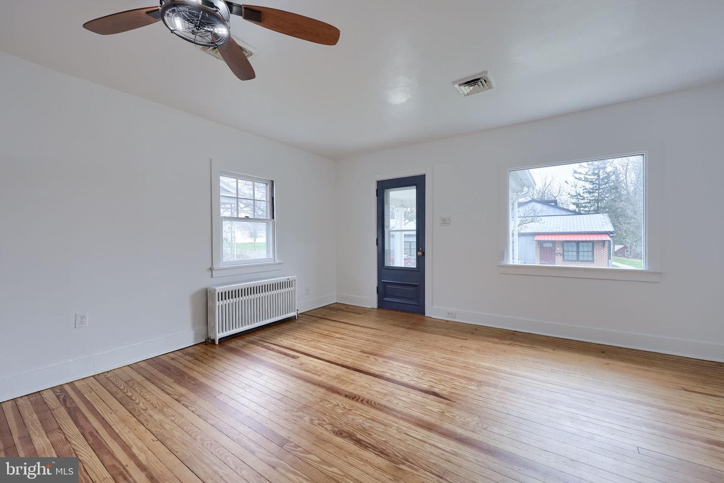 120 N Locust Street photo 9