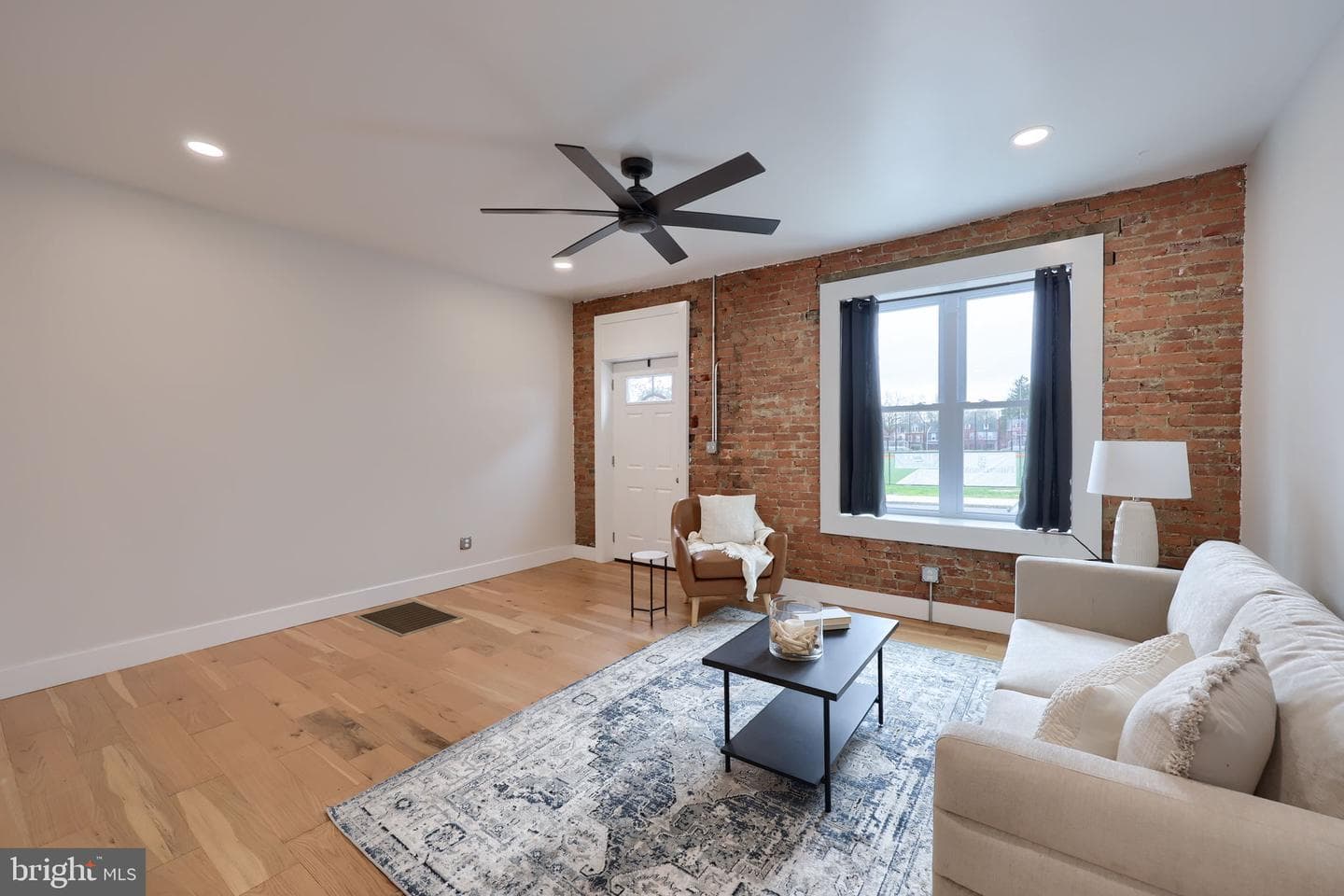 549 Rockland Street photo 5