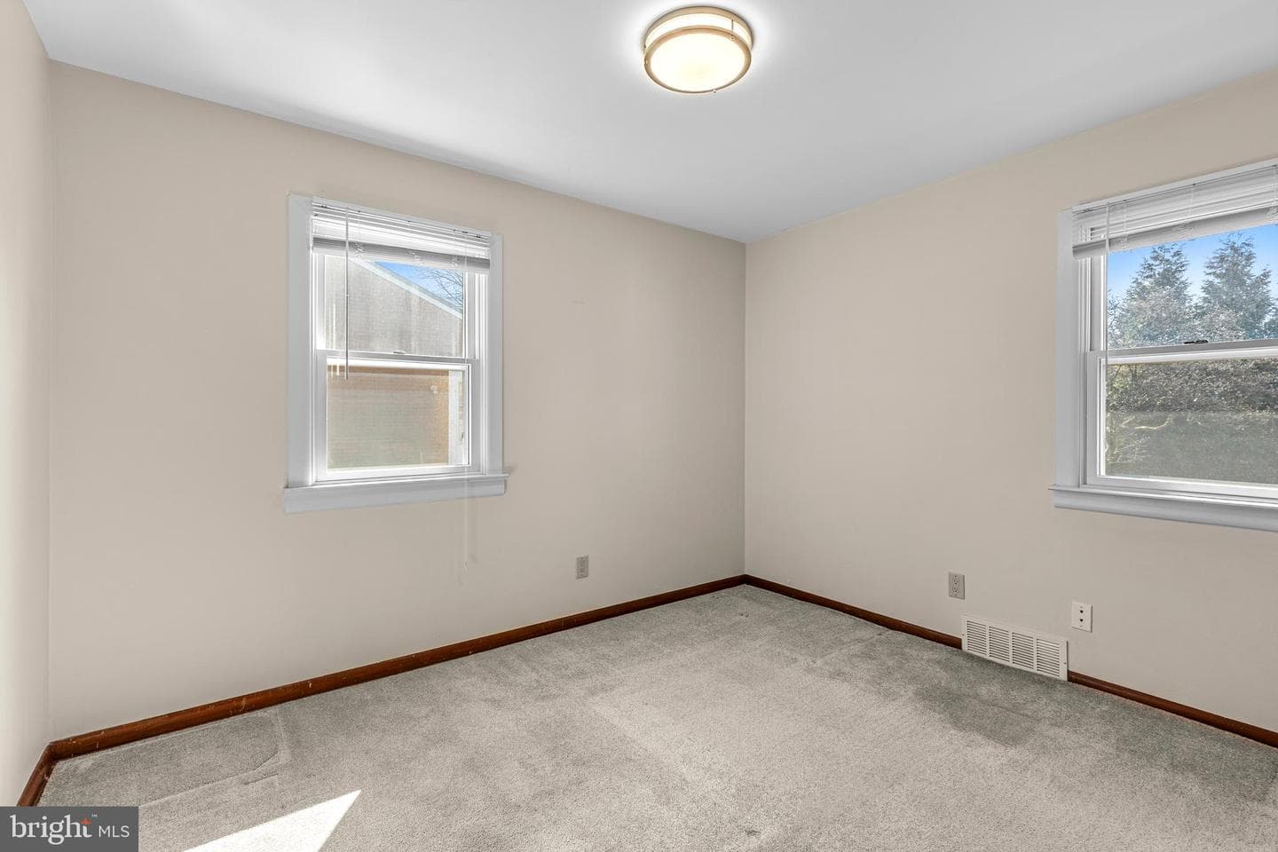 6260 Jeanette Drive photo 18