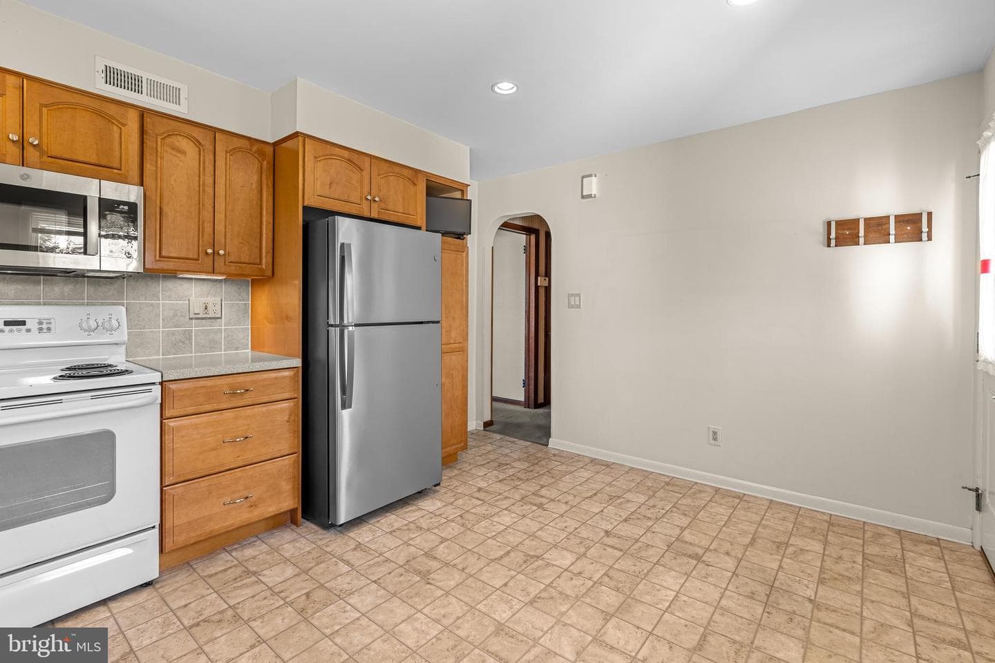 6260 Jeanette Drive photo 6