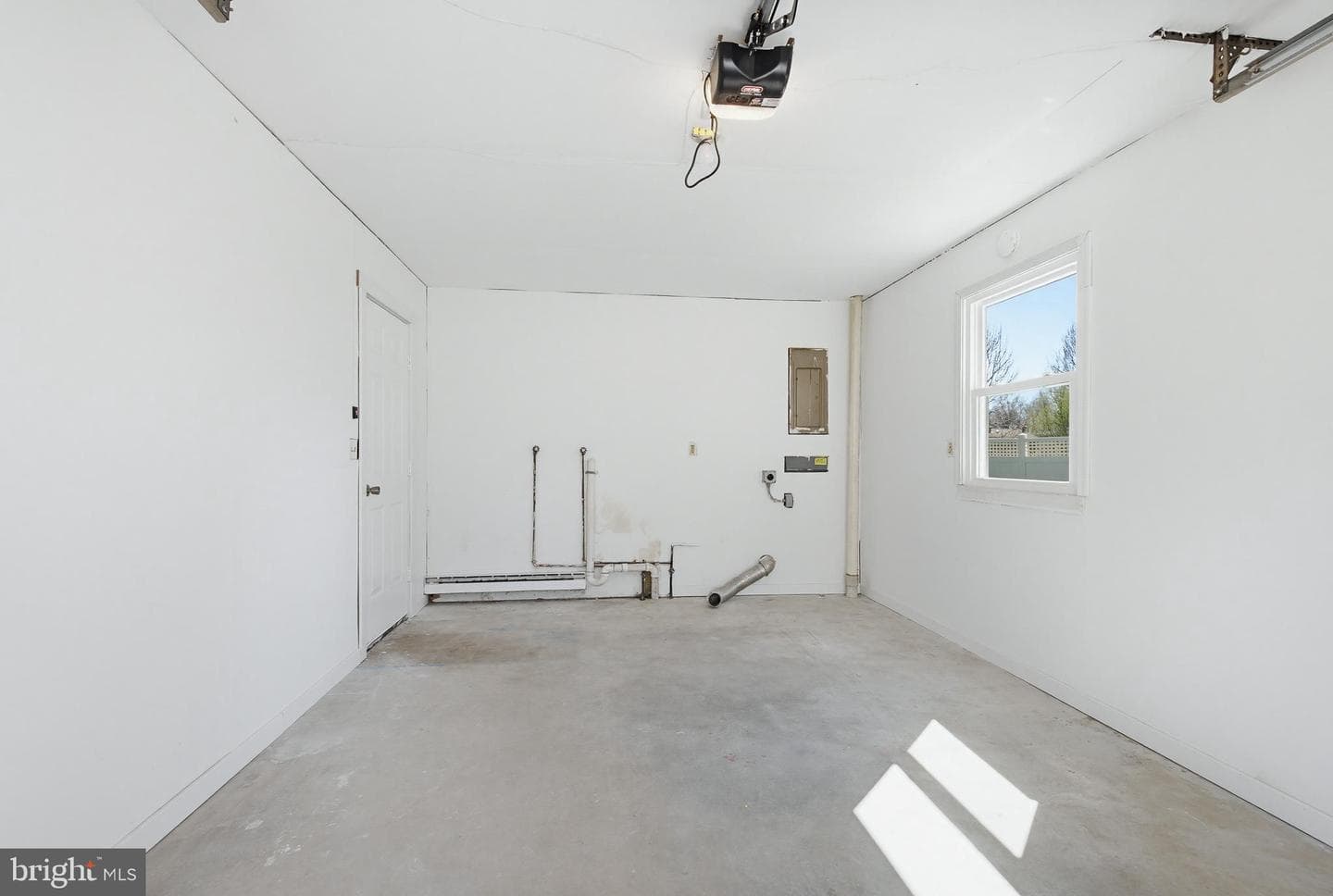2655 Hemlock Drive photo 24