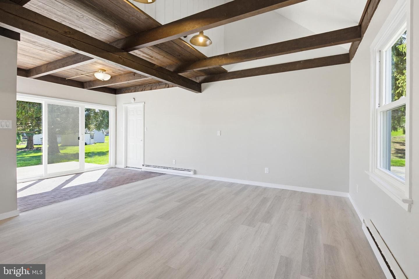 2655 Hemlock Drive photo 3