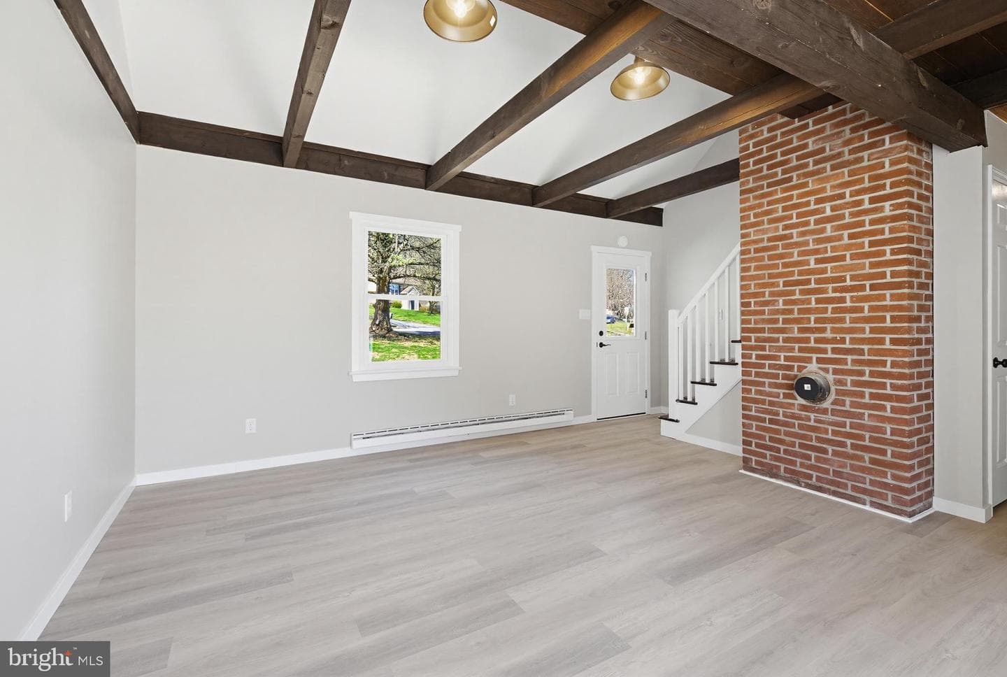 2655 Hemlock Drive photo 6