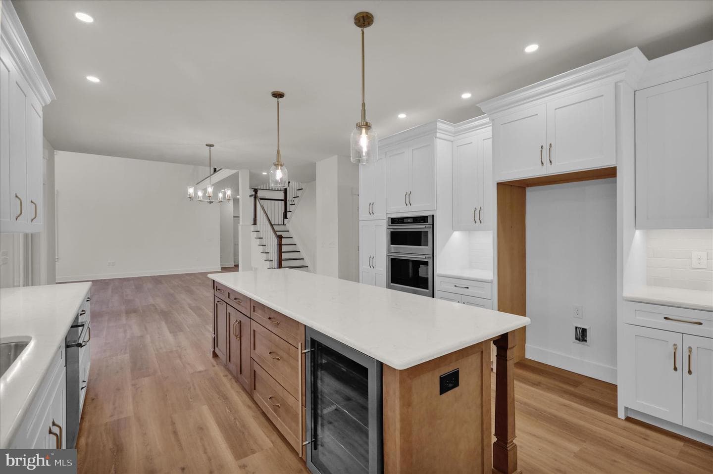 513 Cheltenham Court photo 14