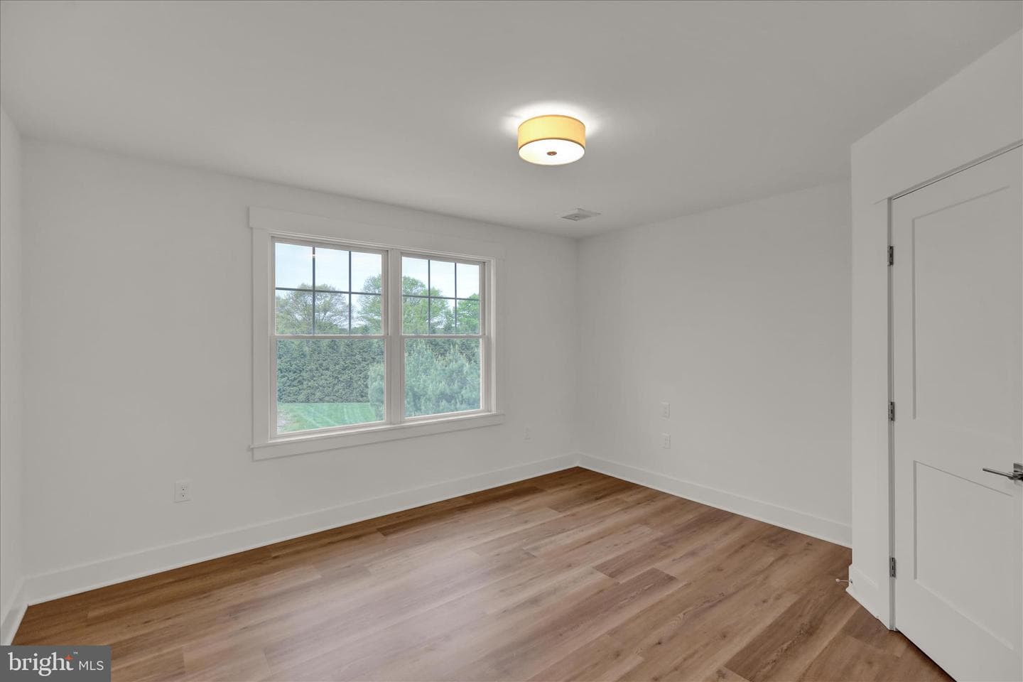 513 Cheltenham Court photo 47