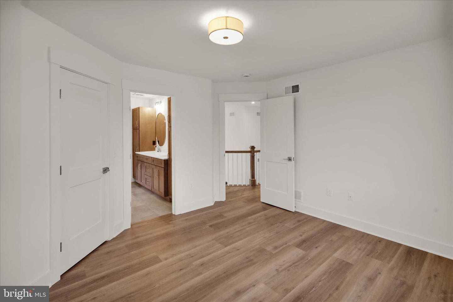 513 Cheltenham Court photo 48