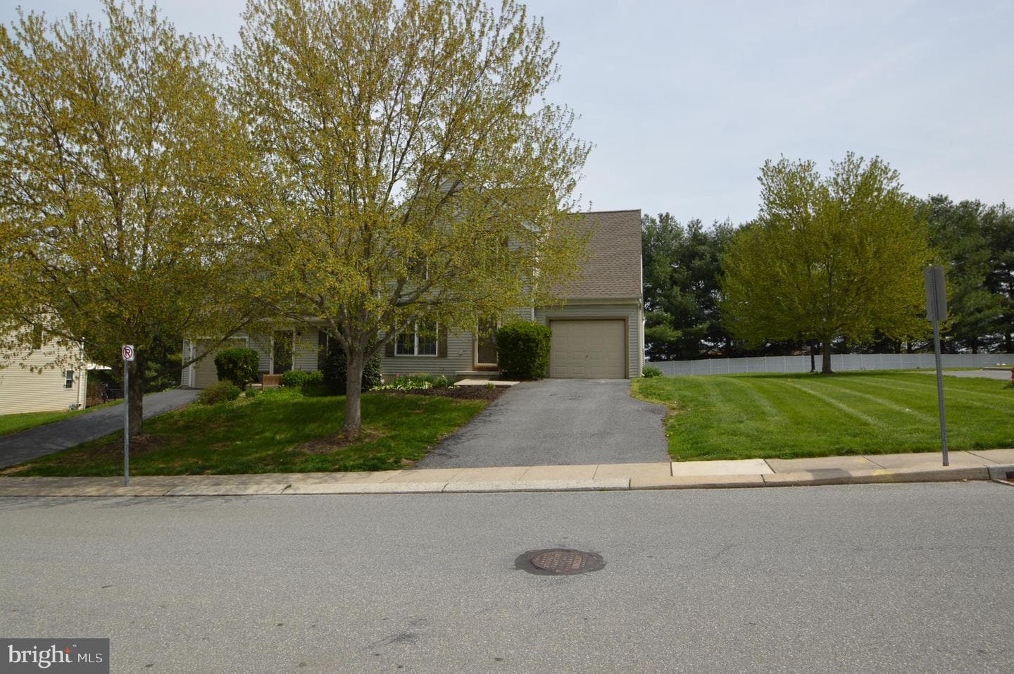 247 Harvard Avenue photo 3