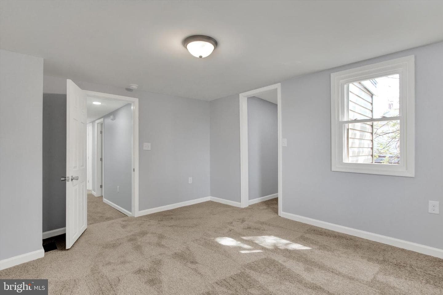 308 Avenue Q photo 13