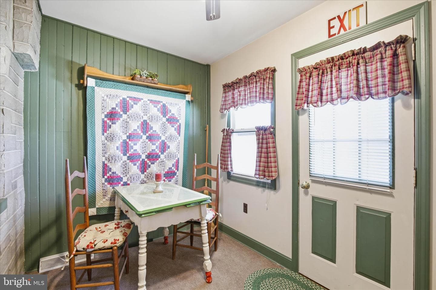 45 E Walnut Street photo 8
