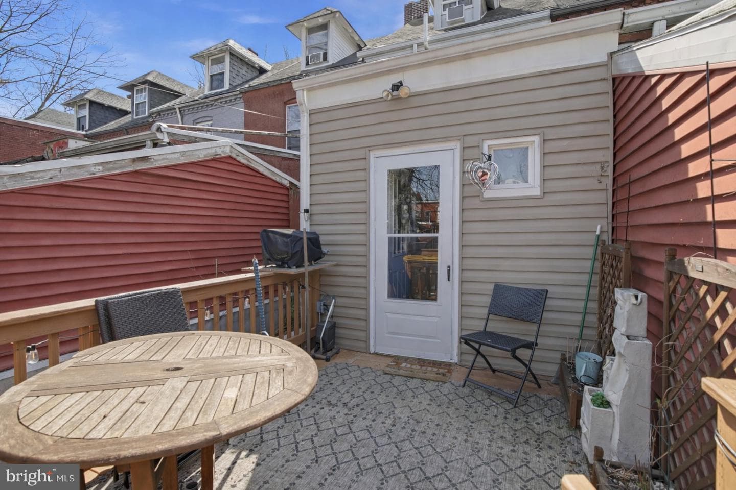 343 E Marion Street photo 15