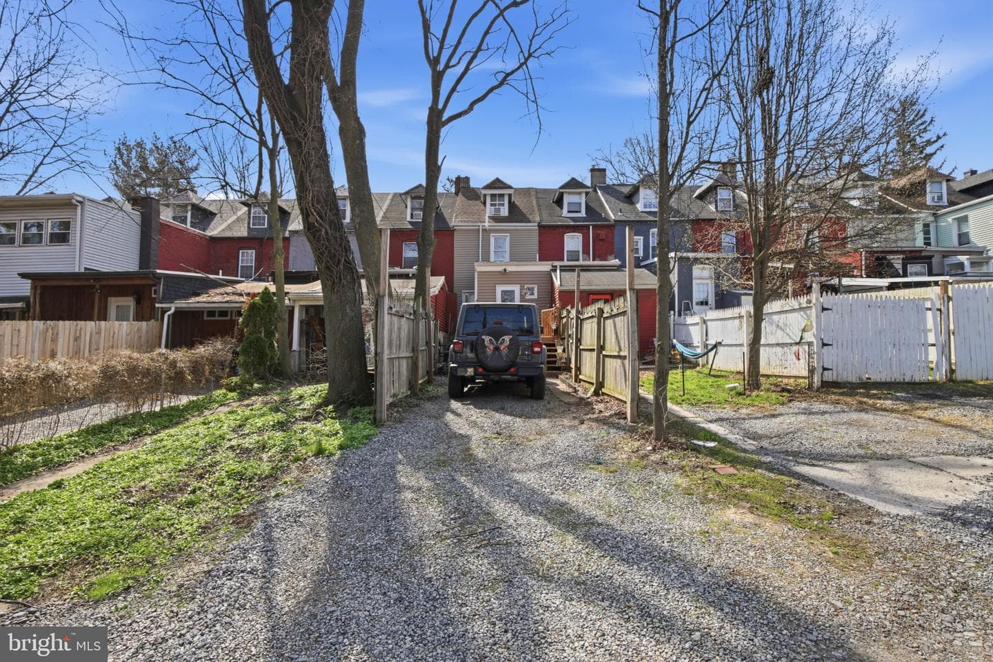 343 E Marion Street photo 17