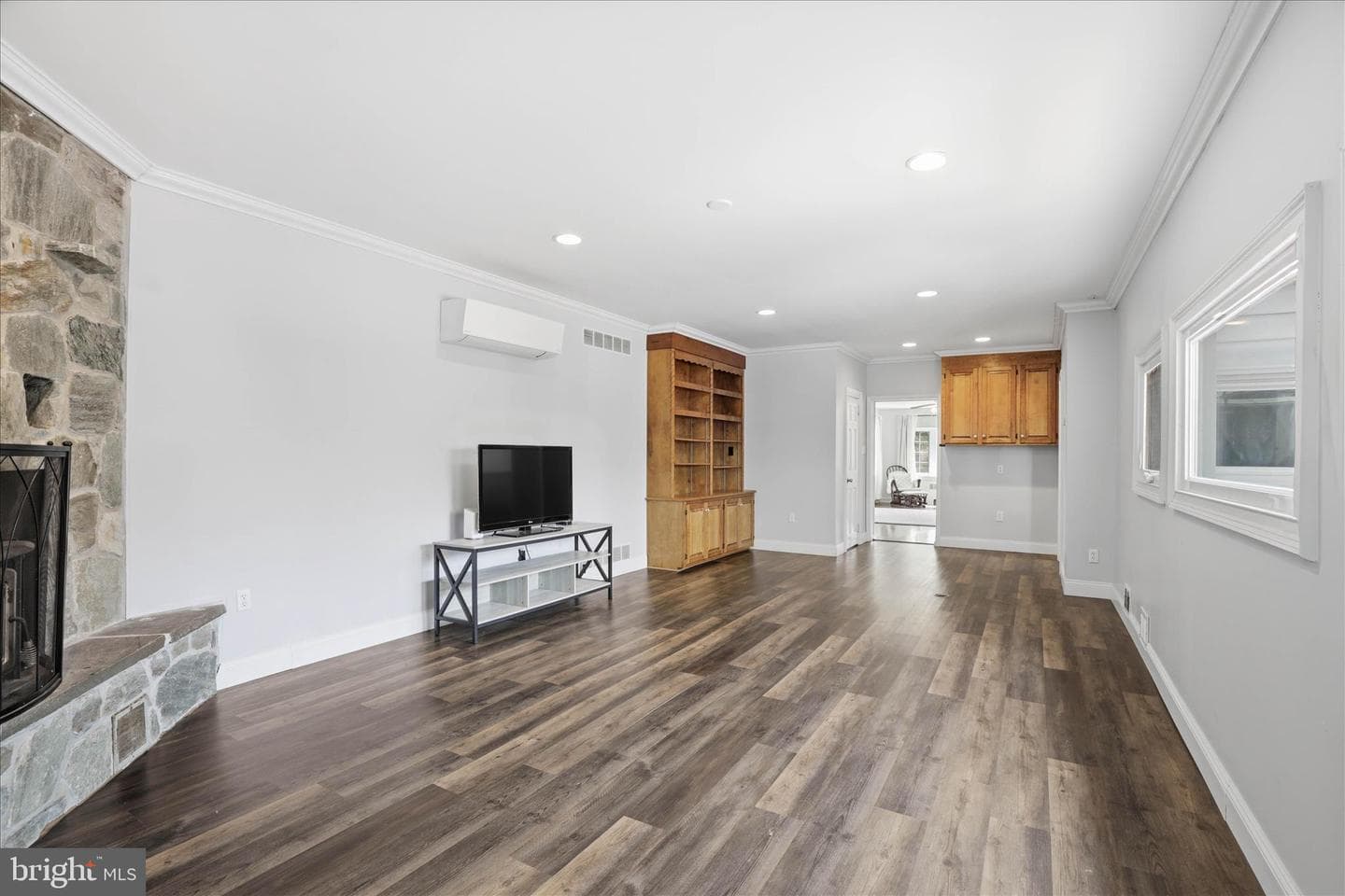 115 E Roseville Road photo 23