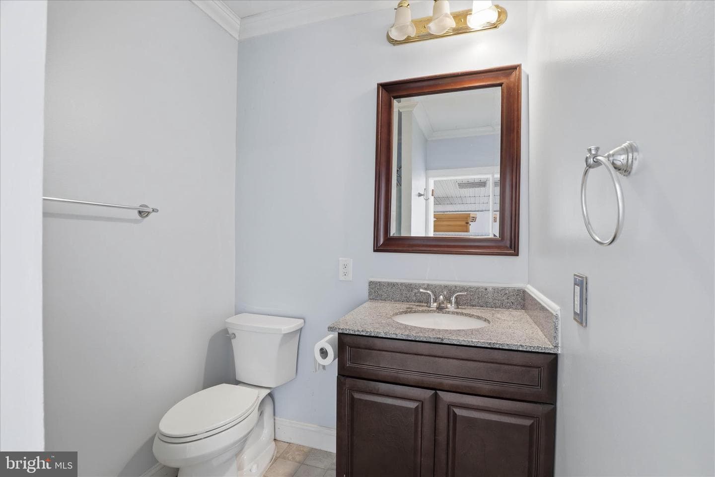 115 E Roseville Road photo 37