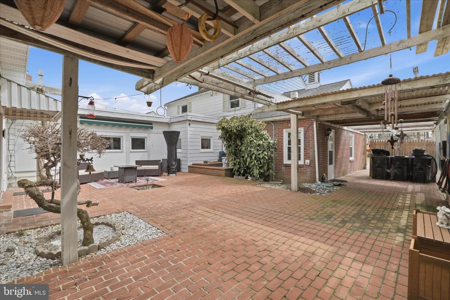 115 E Roseville Road photo 47