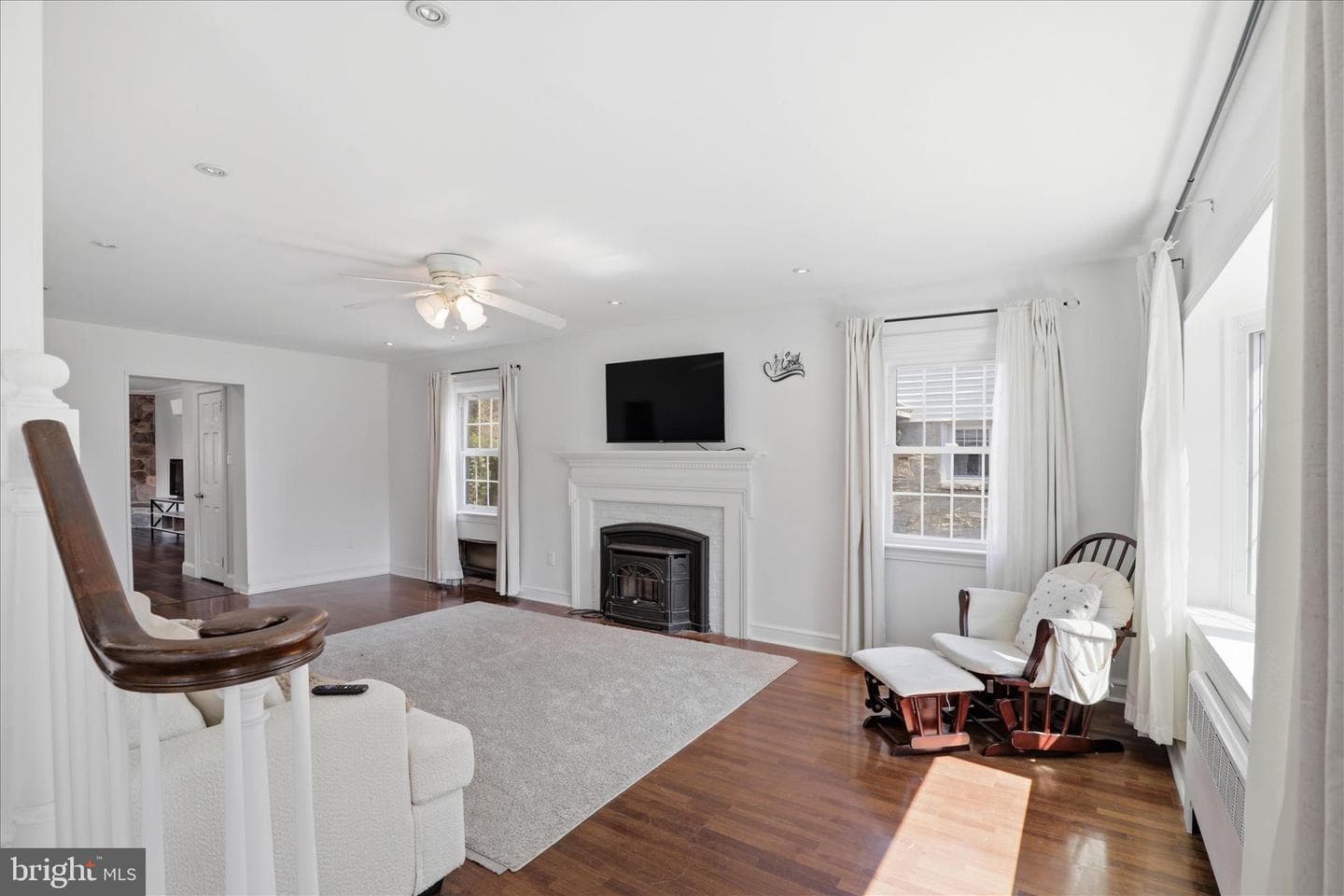 115 E Roseville Road photo 8