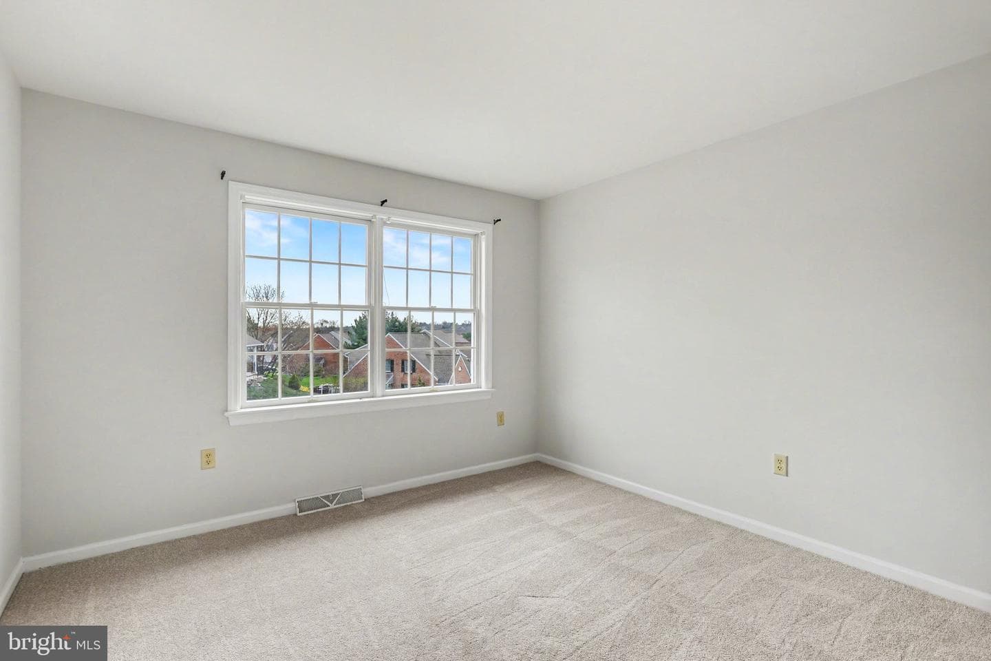 476 Hillside Drive photo 14