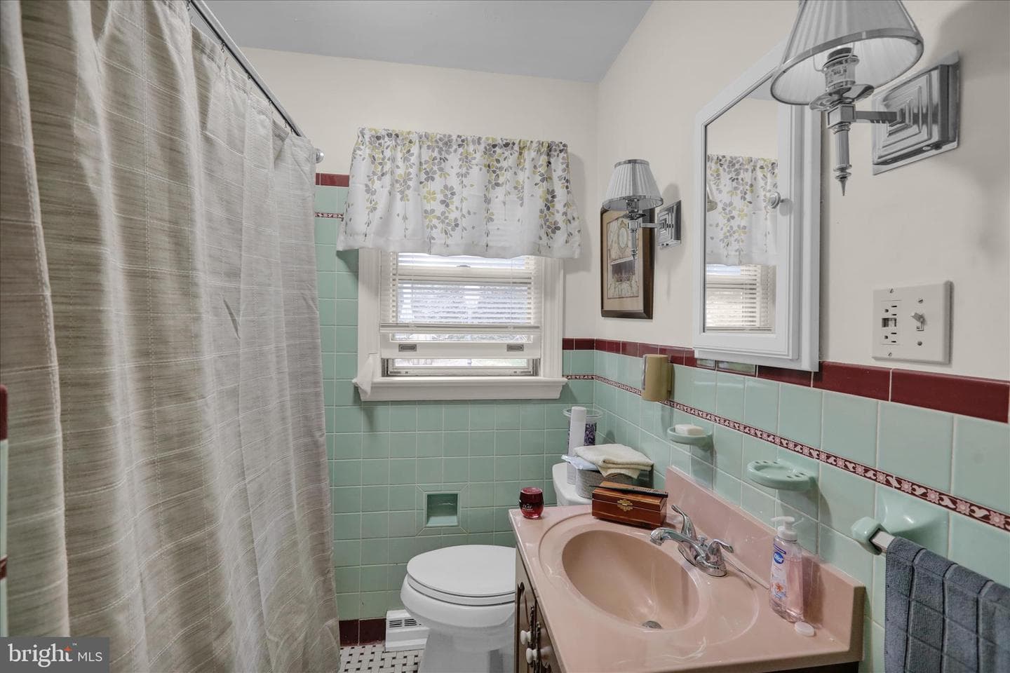 92 Euclid Avenue photo 15