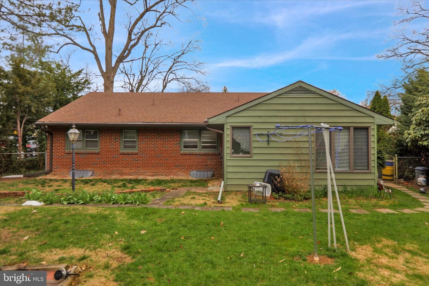 92 Euclid Avenue photo 34