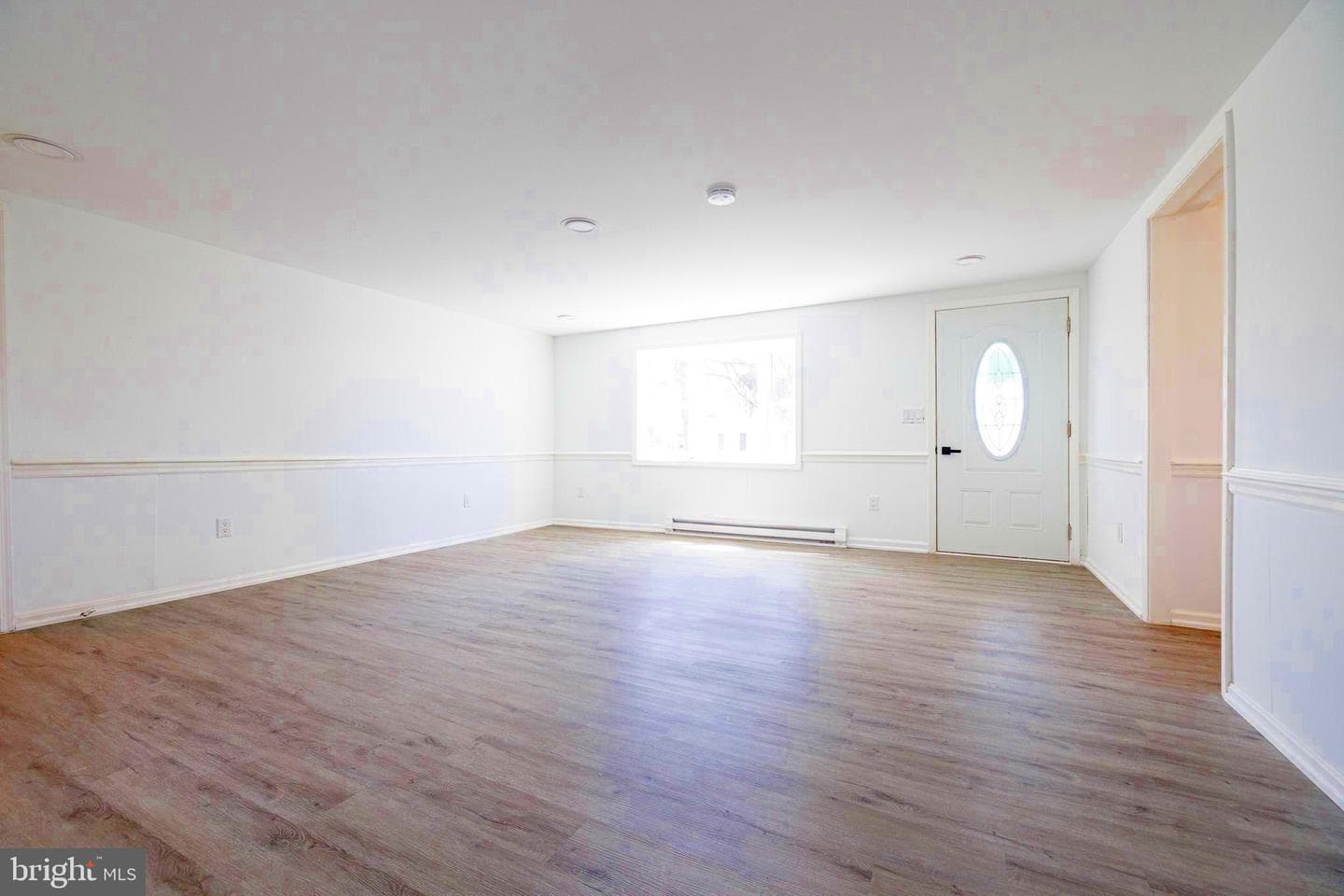 222 N Market Avenue photo 18