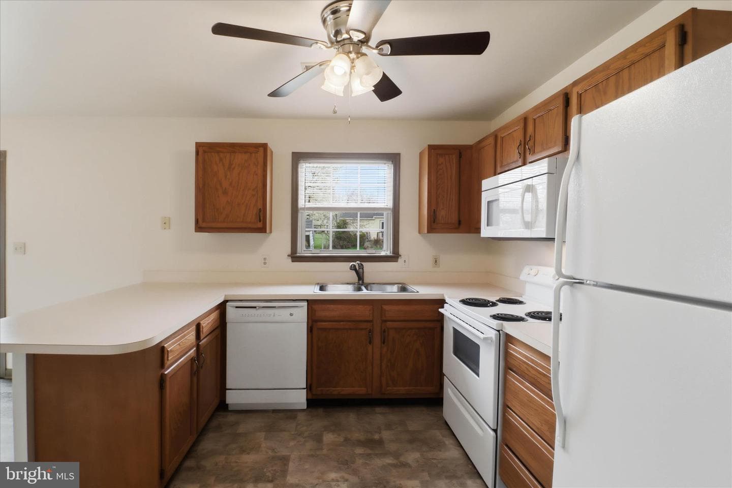 129 Carriage House Drive photo 10