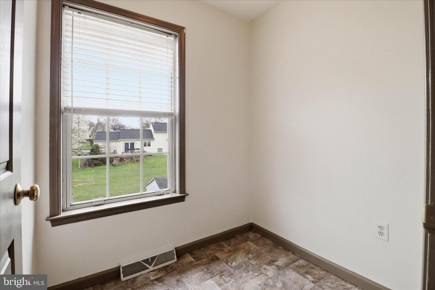 129 Carriage House Drive photo 25