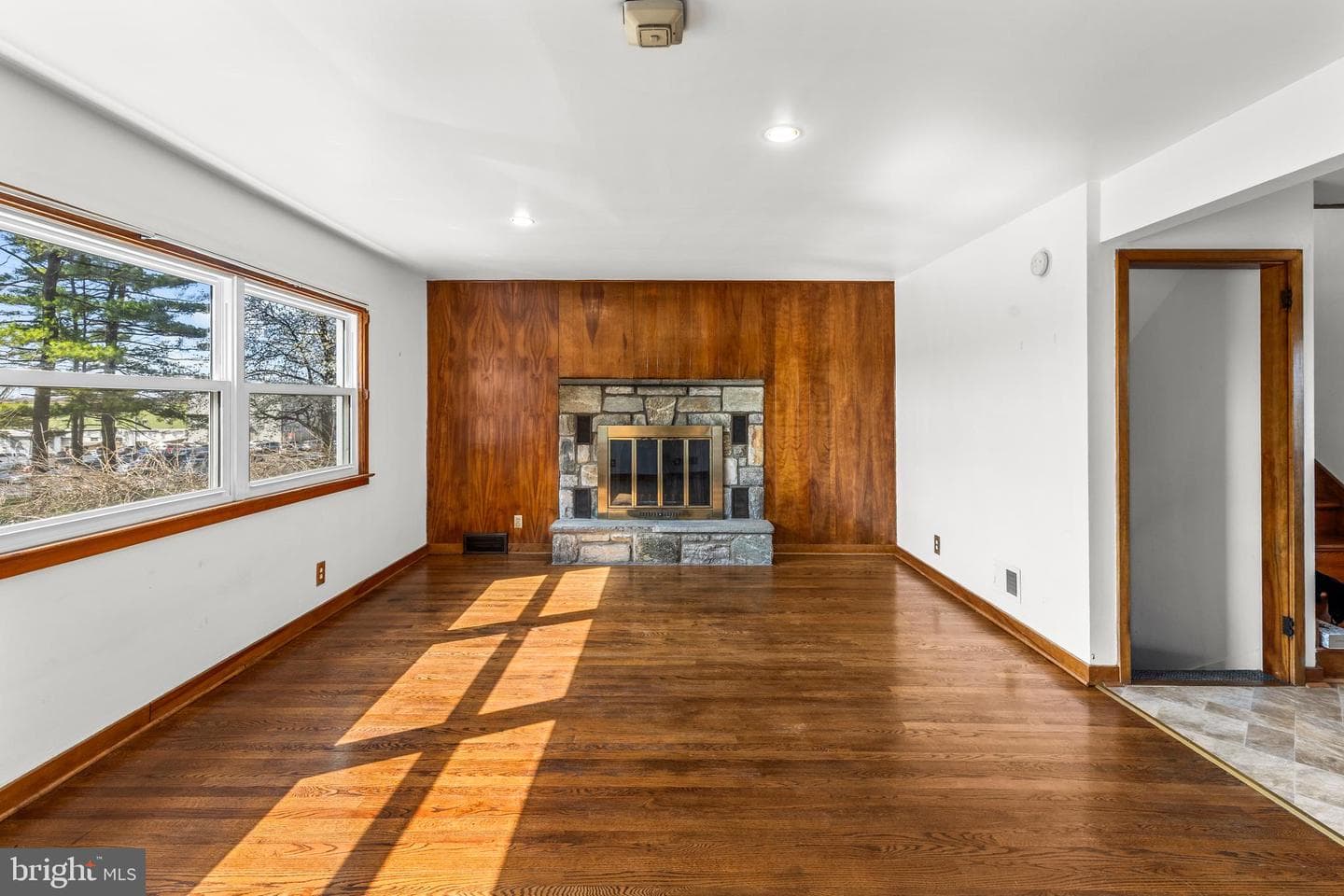 188 Hillcrest Road photo 11
