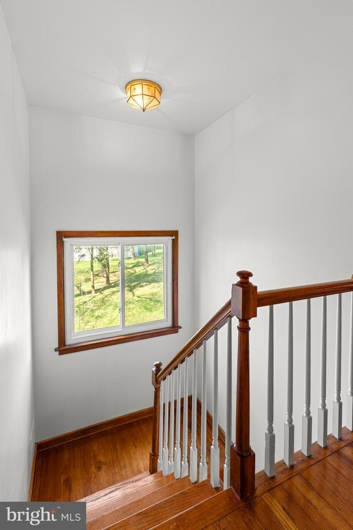 188 Hillcrest Road photo 25