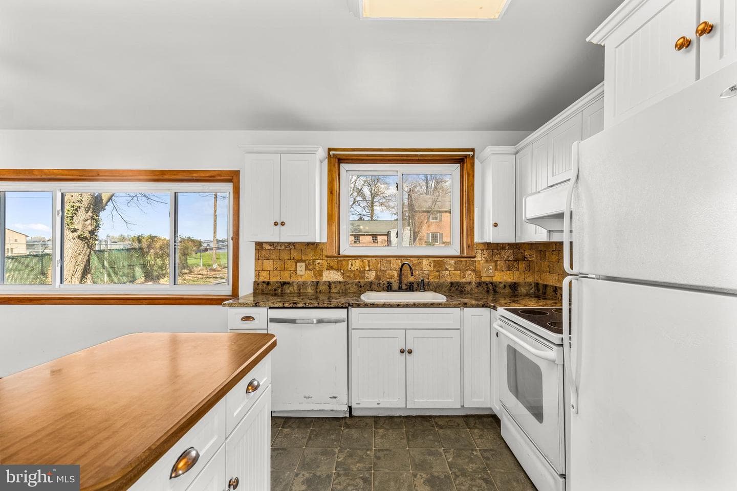 188 Hillcrest Road photo 6