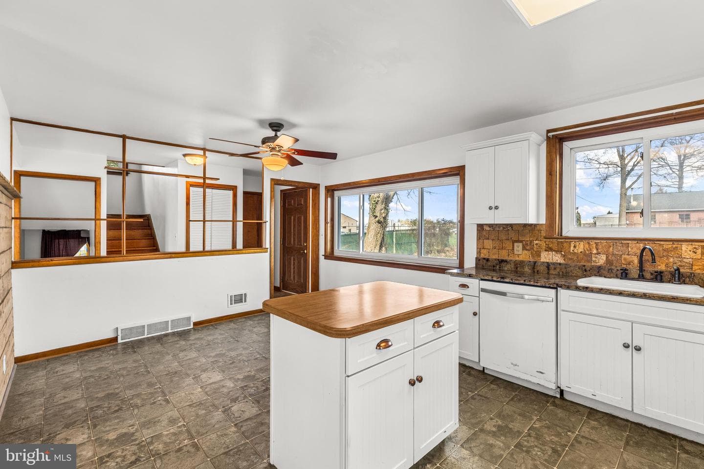 188 Hillcrest Road photo 7