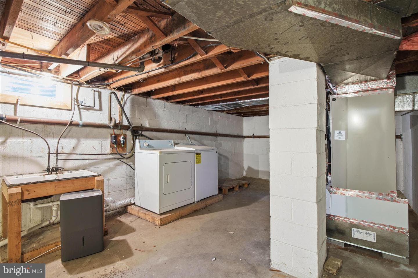 319 Dahlia Road photo 13
