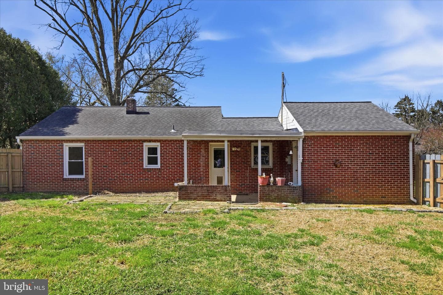 319 Dahlia Road photo 15