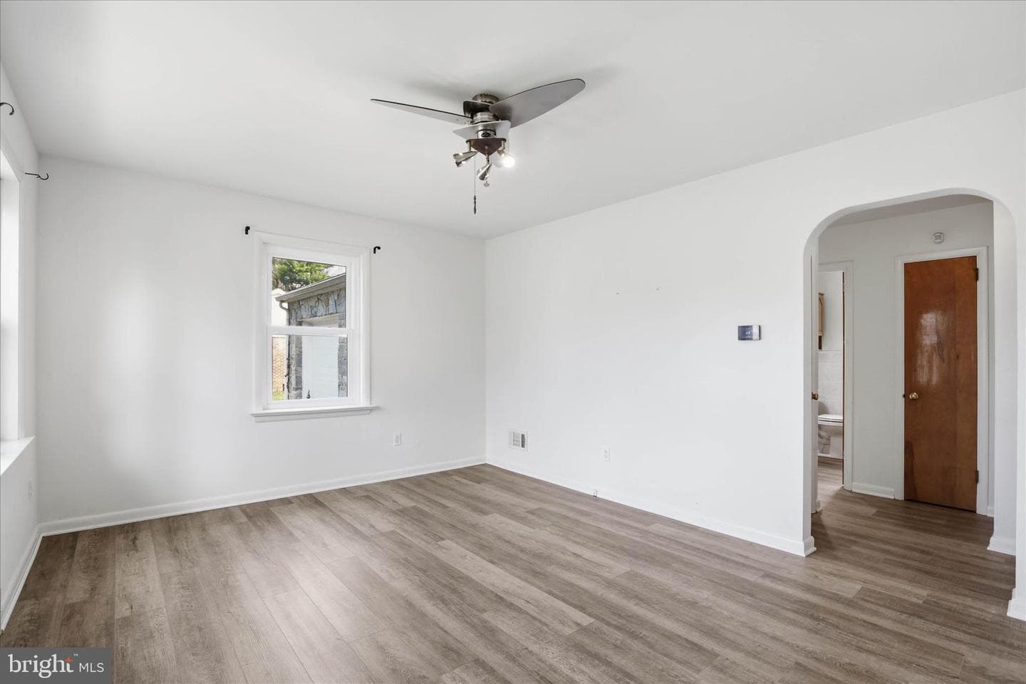 319 Dahlia Road photo 3