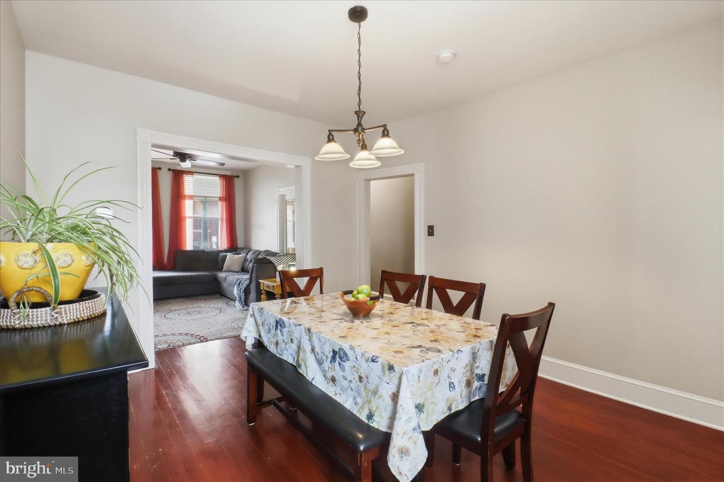 418 E Ross Street photo 14