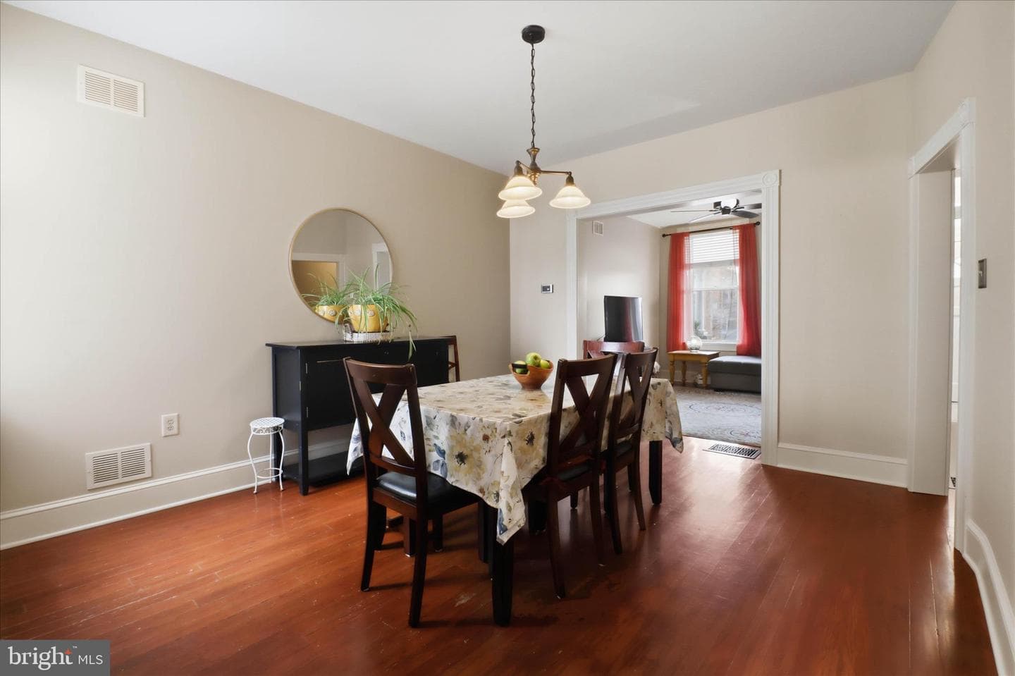 418 E Ross Street photo 15