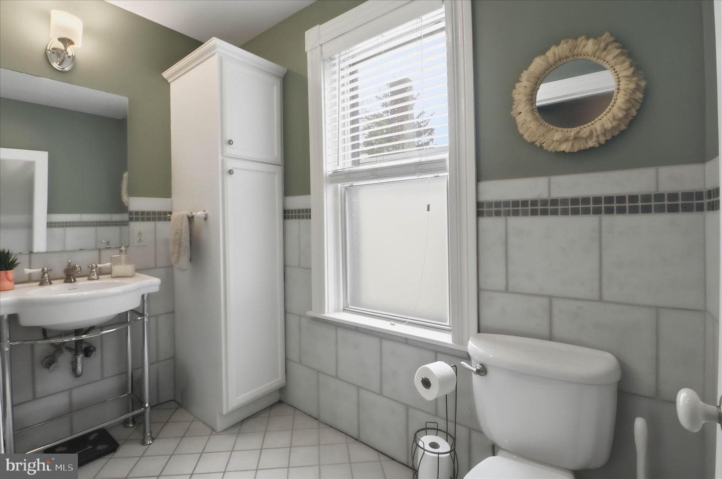 418 E Ross Street photo 31