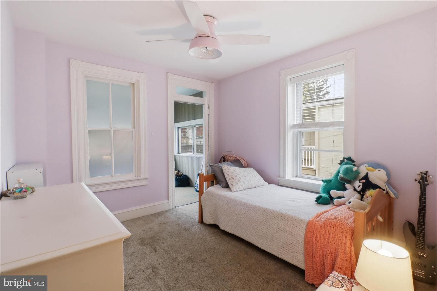 418 E Ross Street photo 33