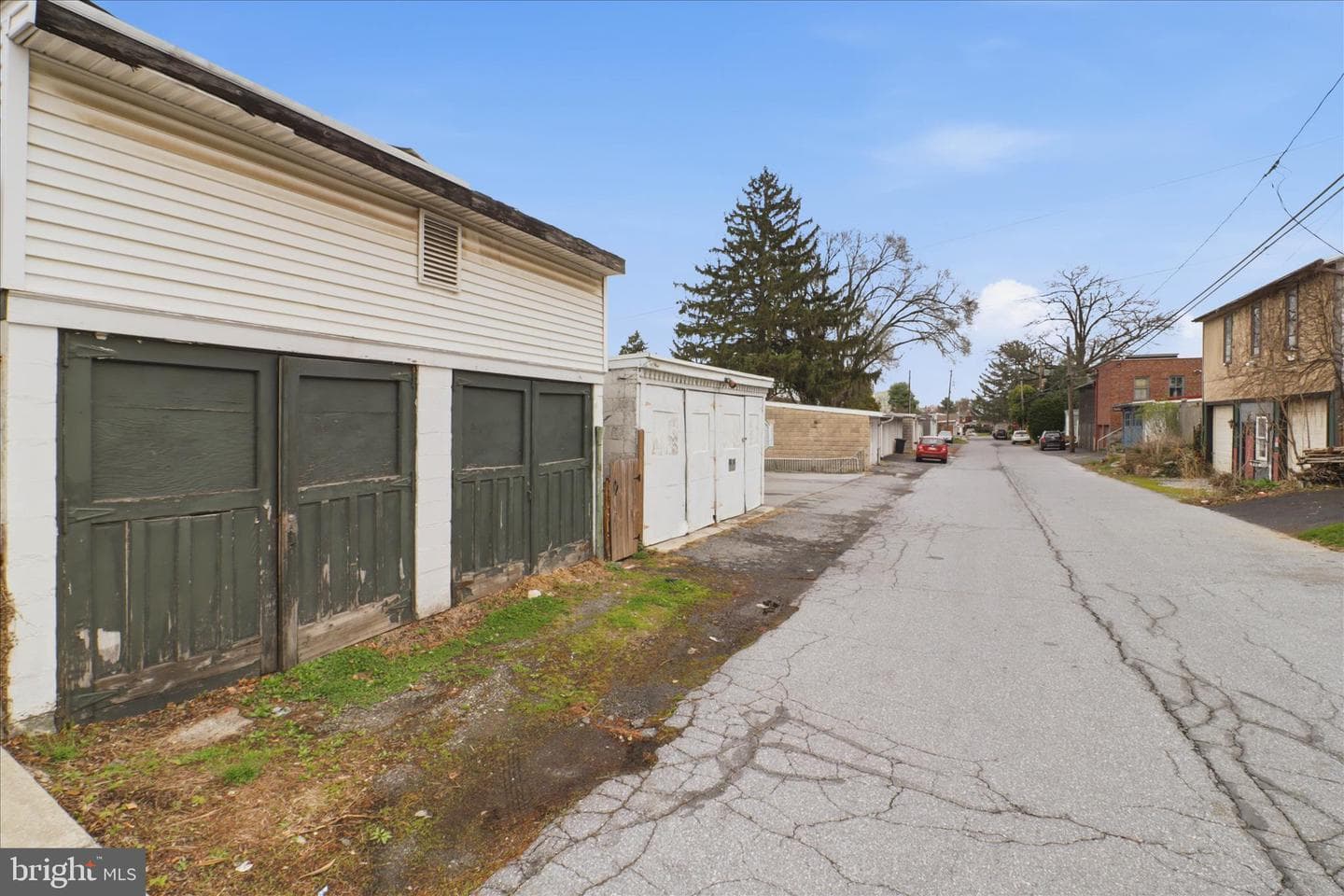418 E Ross Street photo 50